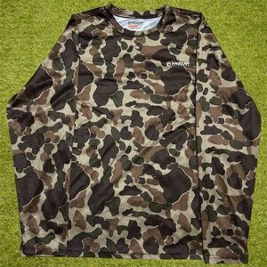 Magellan camo long sleeve shirt Size L